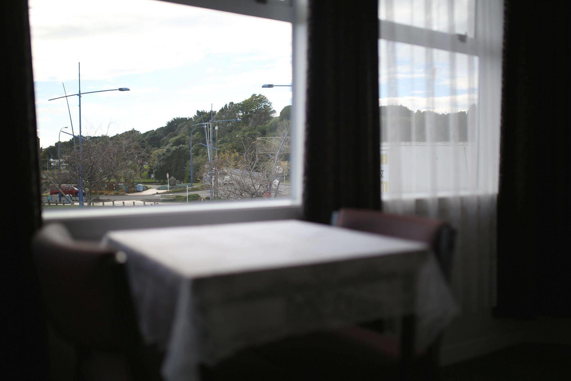 Masonic Hotel Waitara Екстер'єр фото