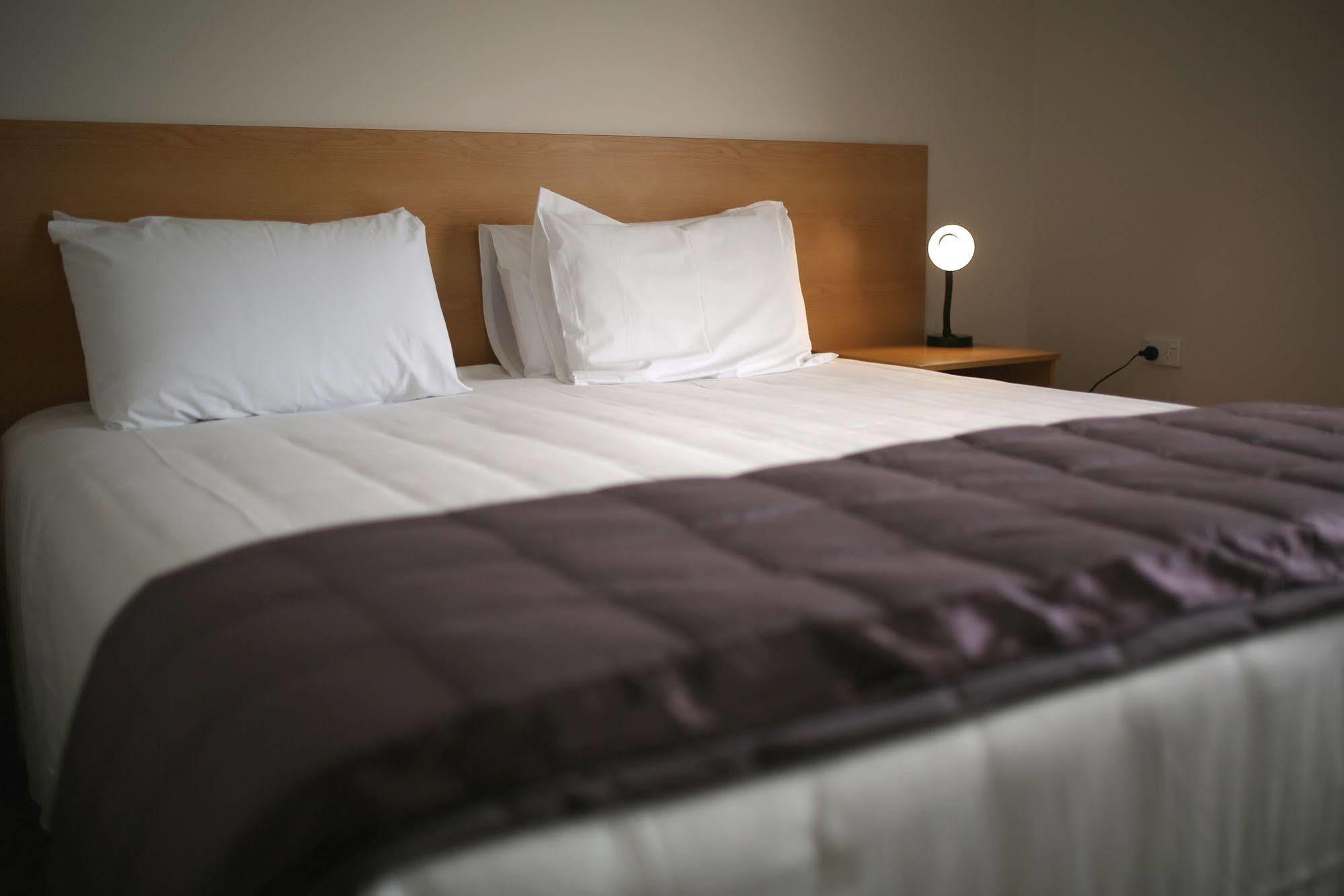 Masonic Hotel Waitara Екстер'єр фото