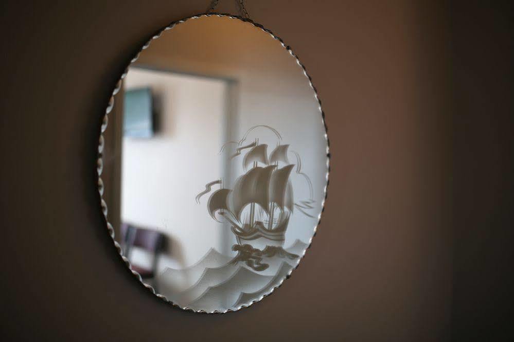 Masonic Hotel Waitara Екстер'єр фото